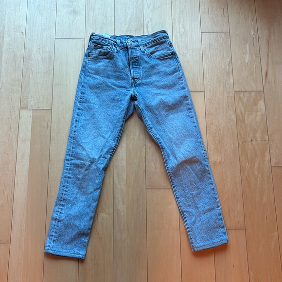 Levi’s 501 Skinny - Picture 2 of 7